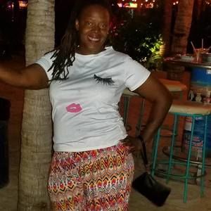 Meet your Posher, Monica